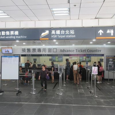 高鐵列車進站