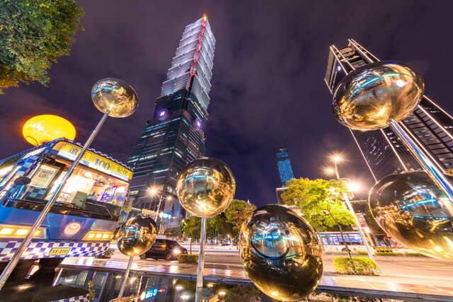 幾米月亮公車的官方照片
