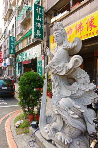 西園路_佛具街的官方照片