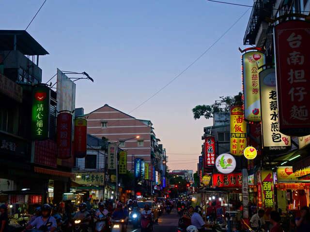 大龍街夜市的官方照片