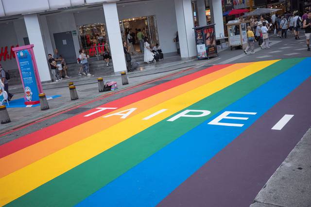 6號彩虹 / Rainbow Six的官方照片