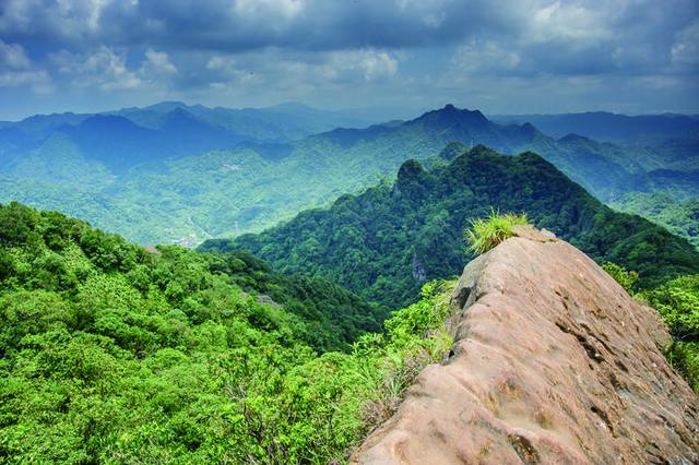 皇帝殿登山步道的官方照片