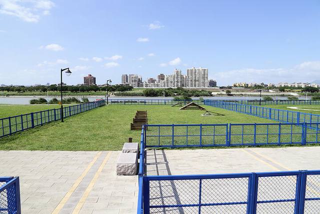 綠寶石河濱公園的官方照片