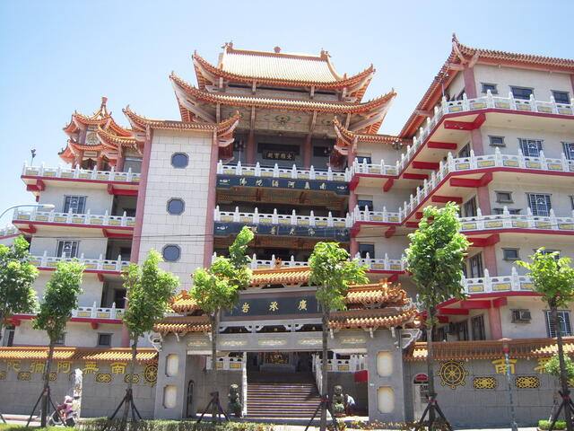 土城廣承岩寺的官方照片