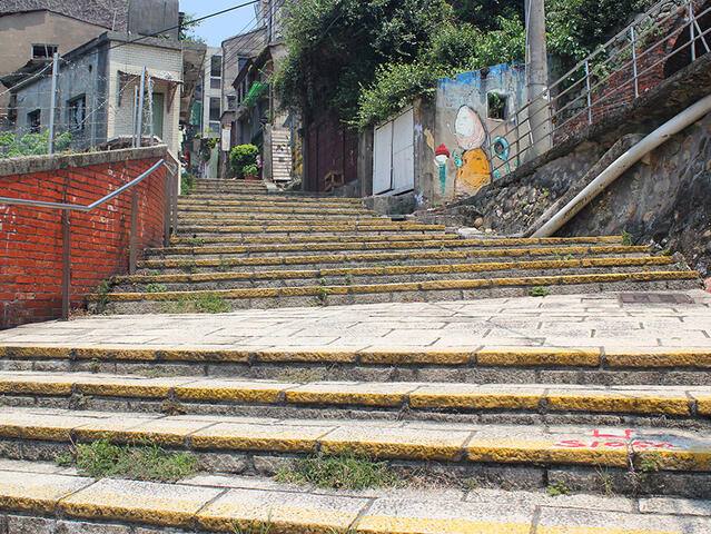 淡水重建街的官方照片