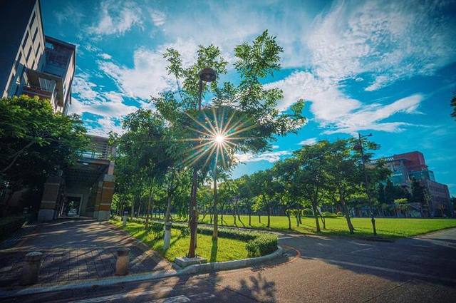 國立臺北大學的官方照片