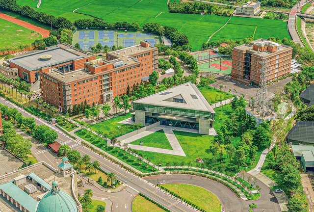亞洲大學現代美術館的官方照片