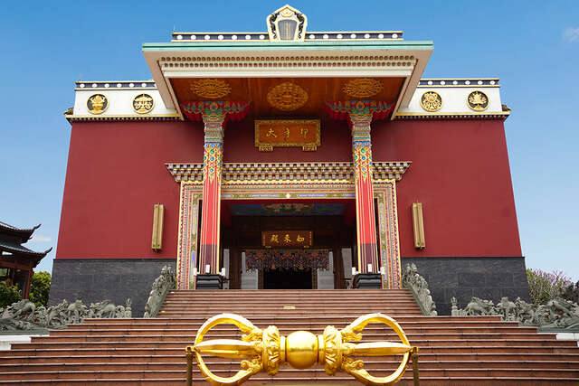 噶瑪噶居寺的官方照片