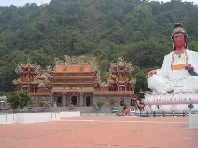 龍湖寺的官方照片