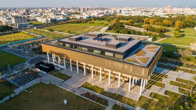 臺南市立圖書館總館的官方照片