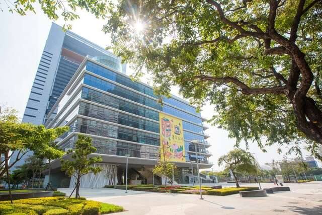 高雄市立圖書館總館的官方照片