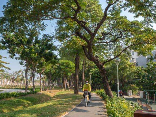 鐵路地下化綠園道(綠園道彩繪)的官方照片