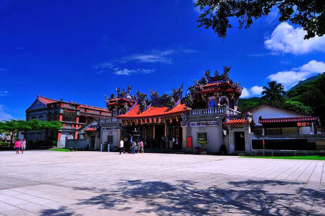 半天岩紫雲寺的官方照片