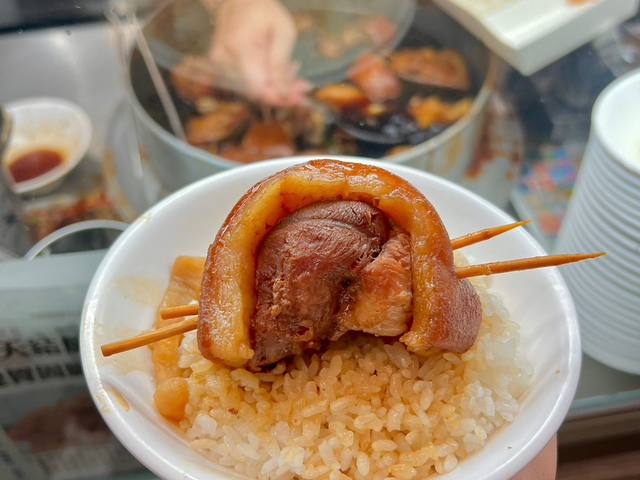 泉焢肉飯的官方照片