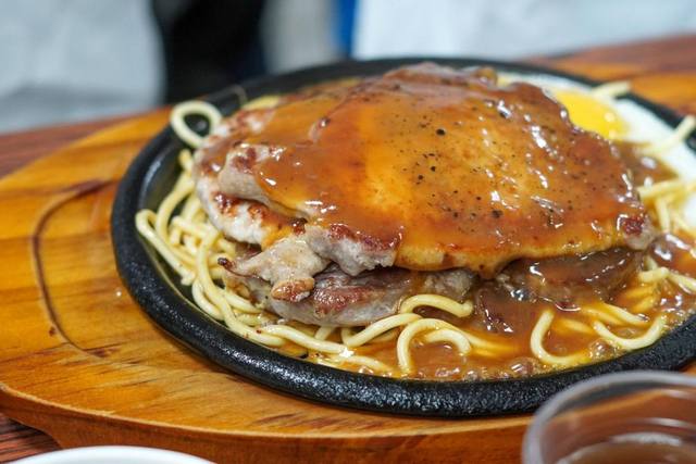 麥園紅牛牛排館的官方照片